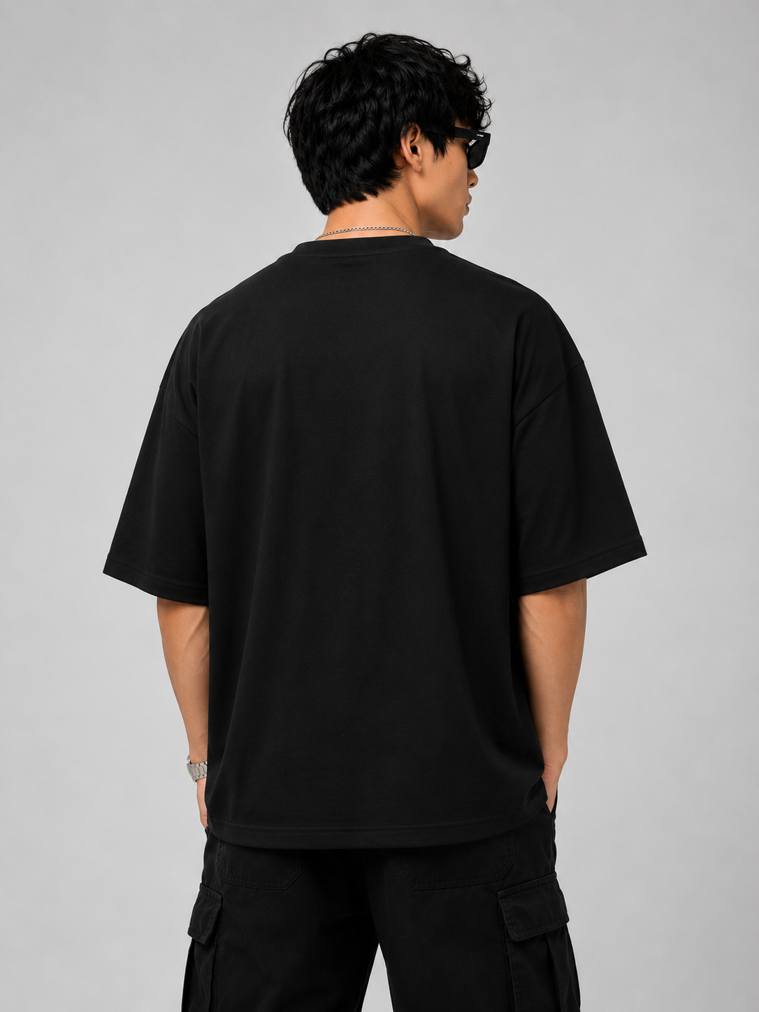 BeePunch Spider Web Oversized T-Shirt – Black