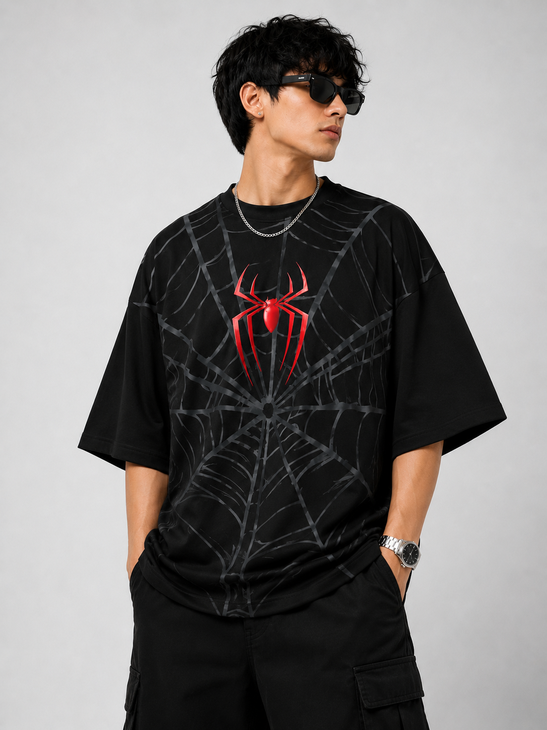 BeePunch Spider Web Oversized T-Shirt – Black